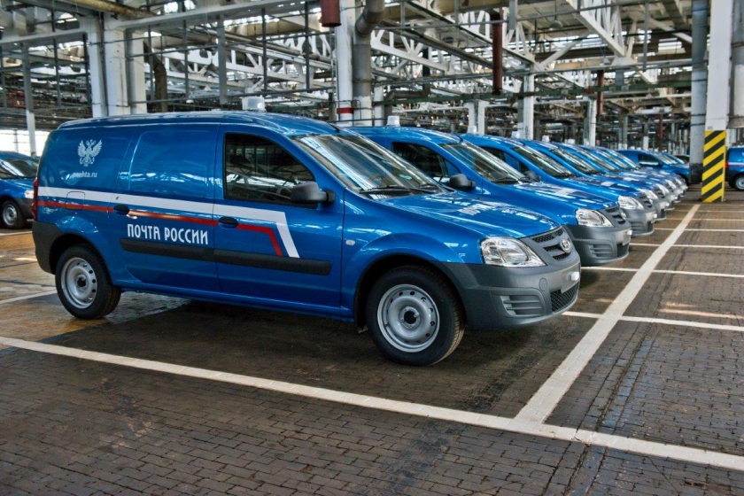 LADA поставила более 1000 новых фургонов для Почты России